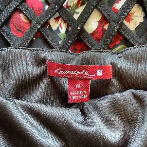 Little black dress - Picture 4 of 4